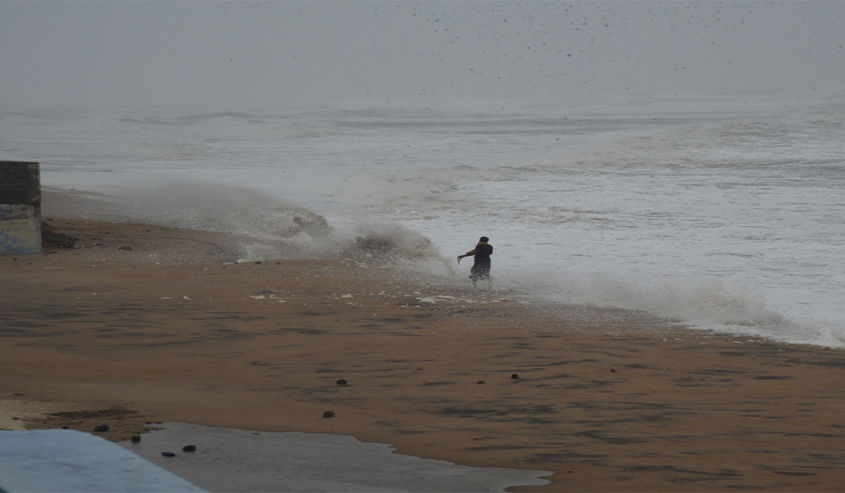 Cyclone Arnab Alert: 140 KM/घंटा की रफ्तार से चलेंगी तूफानी हवाएं, आंध्र प्रदेश के तट से टकराएगा चक्रवात; कई राज्यों में भारी बारिश का अलर्ट