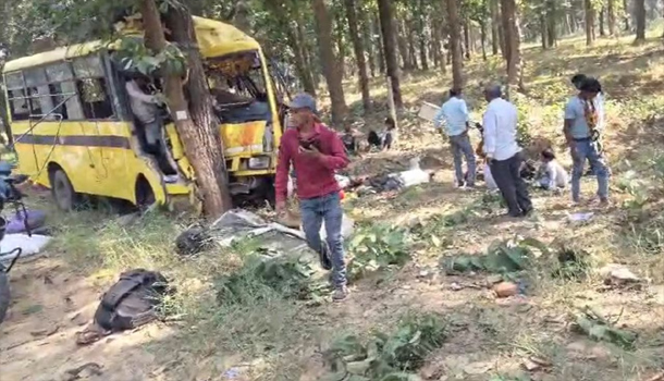 छत्तीसगढ़: बस के पेड़ से टकराने से 6 लोगों की मौत, 20 घायल; मुख्यमंत्री ने मुआवजे की घोषणा की
