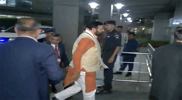 हरियाणा के CM नायब सिंह सैनी तीन दिन की सिंगापुर यात्रा के लिए हुए रवाना