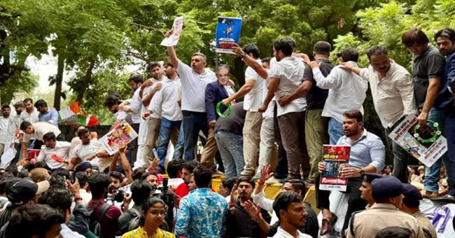 दिल्ली कोर्ट ने CEC ज्ञानेश कुमार के खिलाफ प्रदर्शन के दौरान गिरफ्तार किए गए छात्रों को दी ज़मानत