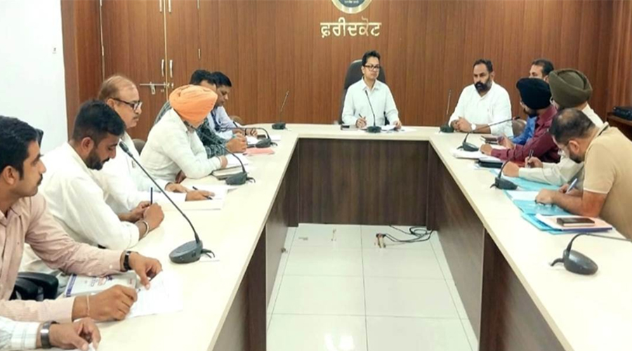 सहकारी समितियों को आर्थिक रूप से मजबूत करने के लिए जिला सहकारी विकास समिति ने की बैठक