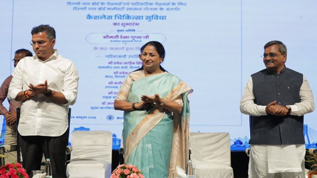 दिल्ली की सेवा करने वालों के स्वास्थ्य की चिंता हमारी जिम्मेदारी : CM Rekha Gupta