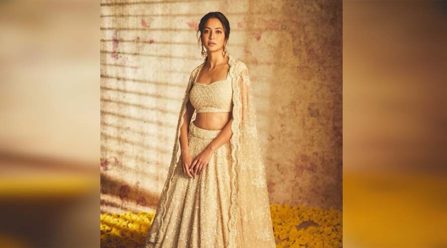 Kriti Kharbanda के ट्रेडिशनल लुक ने जीता फैंस का दिल, नवरात्रि पर लहंगे में दिखीं बेहद खूबसूरत