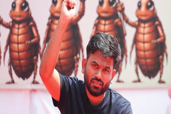 ‘सरकार से जवाब मांगना अराजकता नहीं’, अभिजीत दिपके ने दिल्ली में पाबंदियों पर उठाए सवाल