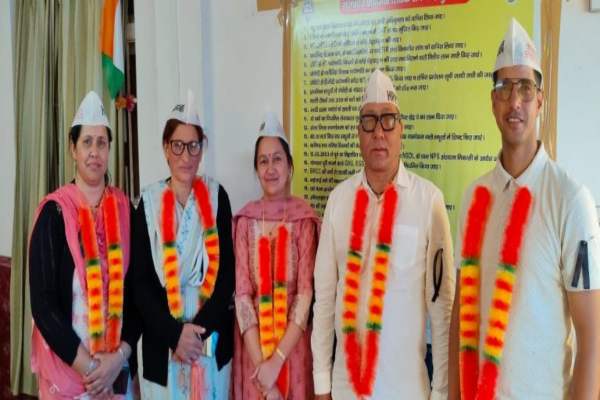 77वें दिन भी जारी रहा प्राथमिक शिक्षकों का क्रमिक अनशन, केलांग-2 के पदाधिकारियों ने संभाला मोर्चा