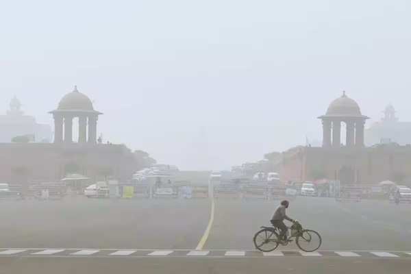 दिल्ली में बढ़ते प्रदूषण पर एक्शन, GRAP-1 लागू; नियम तोड़ने वालों पर होगी कार्रवाई