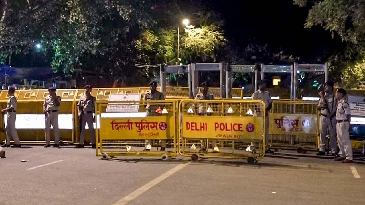 जंतर-मंतर पर प्रदर्शन से पहले दिल्ली पुलिस अलर्ट, धारा 163 लागू