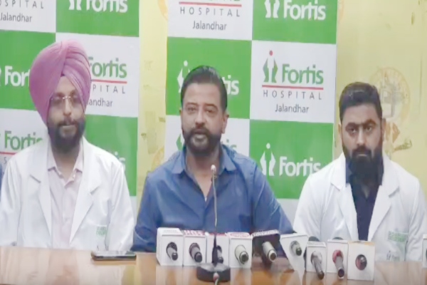 वर्ल्ड स्ट्रोक डे: फोर्टिस हॉस्पिटल के डॉक्टरों ने दिल की बीमारियों पर दी जानकारी