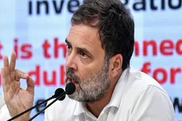 राहुल गांधी का CEC ज्ञानेश कुमार पर हमला, बोले- ‘टॉप लेवल से हो रही वोट चोरी’