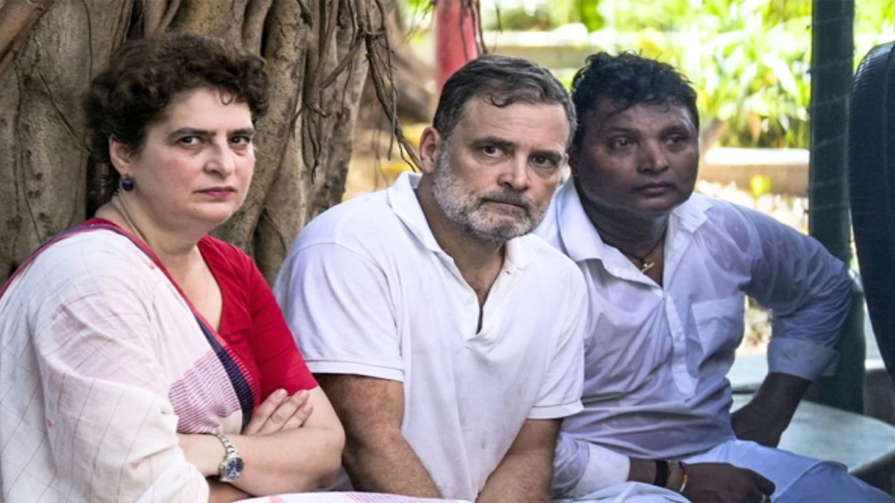 राहुल गांधी और प्रियंका गांधी के खिलाफ FIR दर्ज, प्रदर्शन के दौरान पुलिस से धक्का-मुक्की का आरोप