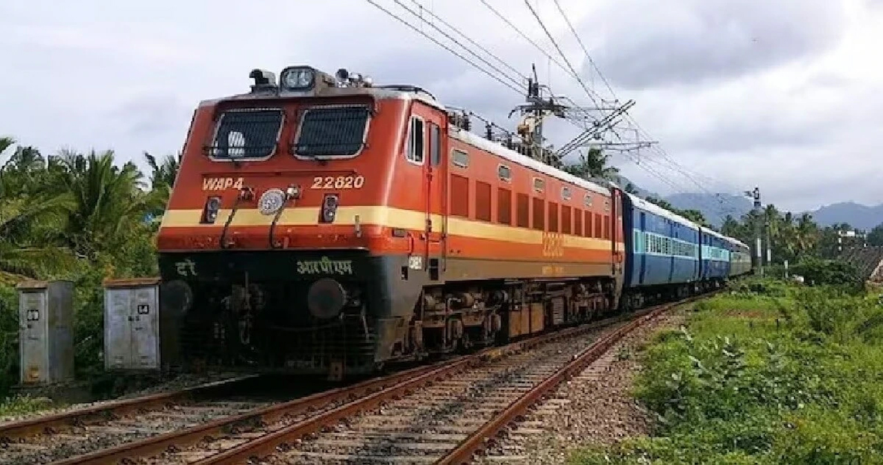 दिवाली-छठ पर सुरक्षित यात्रा के लिए रेलवे की बड़ी तैयारी, भीड़ प्रबंधन पर GRP-RPF ने बनाई रणनीति