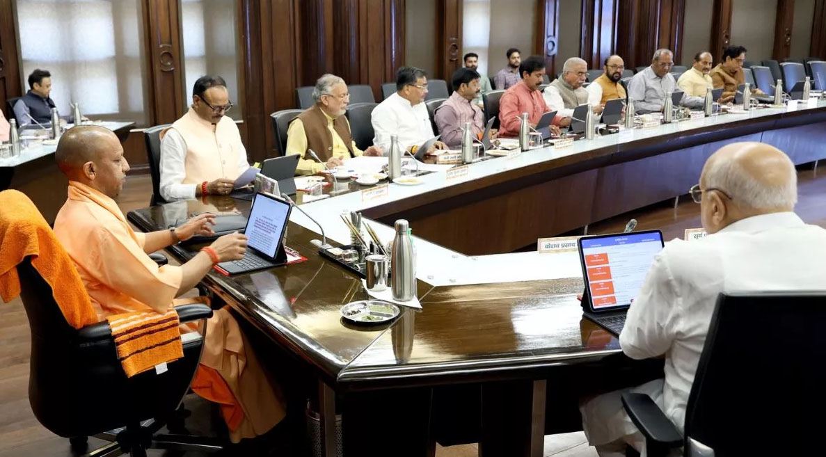 योगी कैबिनेट में 22 प्रस्तावों को मंजूरी, शिक्षकों-कर्मचारियों को पांच लाख तक कैशलेस इलाज